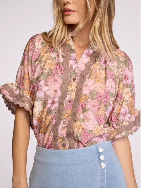 SU Pink Floral Puff Sleeve Top