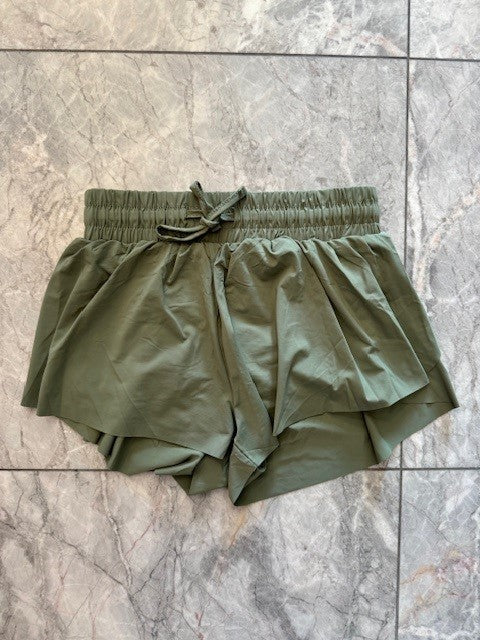 SU Olive Fly Away Short