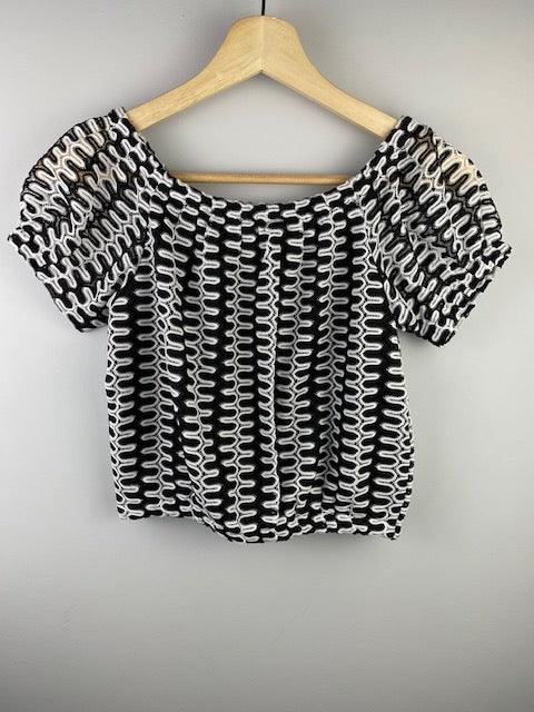 MI Black/White Zig Zag Top - IF SO 