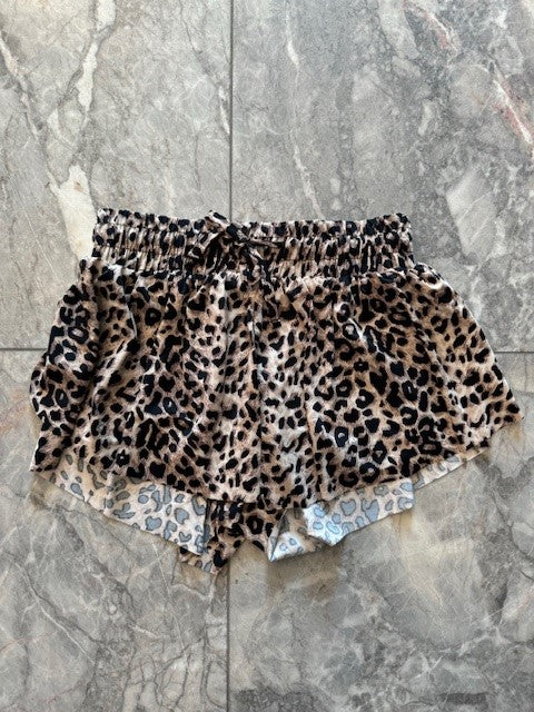 SU Womens Cheetah Fly Away Short